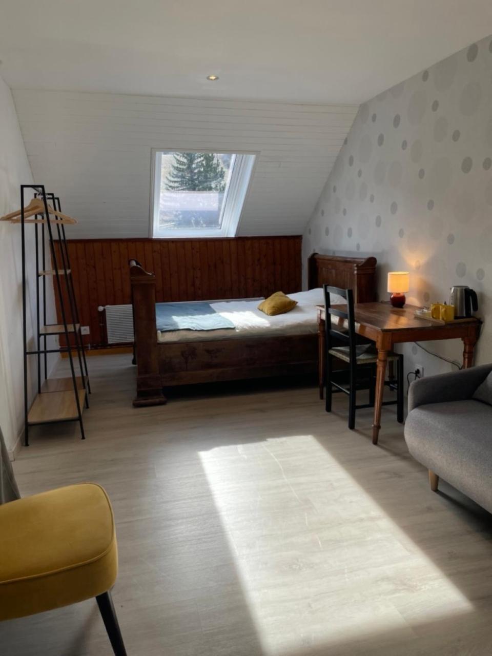 Maison L'Aiguille - 2 Appartements, 5 Chambres Et Table D'Hotes Au Pied De La Montagne A La Station De Laye Zewnętrze zdjęcie